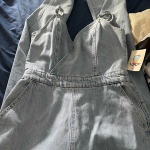 Brand new it’s way too long for me I’m really short never been used